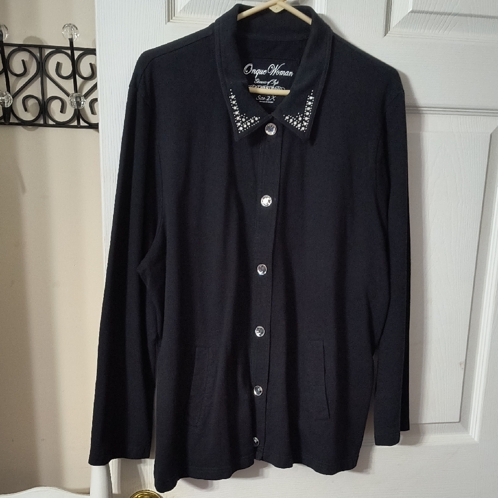 Onque Woman Black Cardigan Sweater Classic Knit